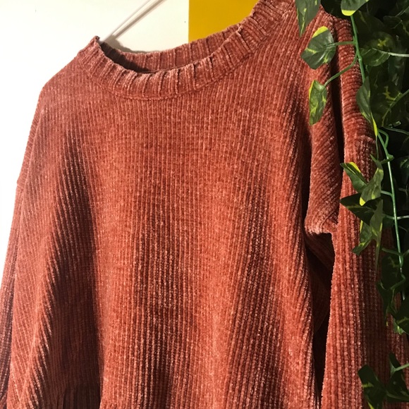 Top - Picture 4 of 9